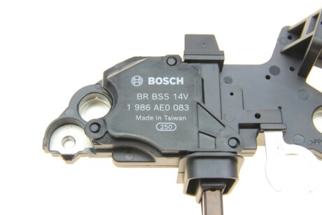 Реле-регулятор напруги генератора bosch 1986AE0083