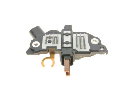 Електр. регулятор напр bosch 1986AE0144