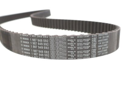 К-кт ГРМ з водяним насосом Nissan Primera,Laguna II,Scenic 1.9dCi 02- bosch 1987946397