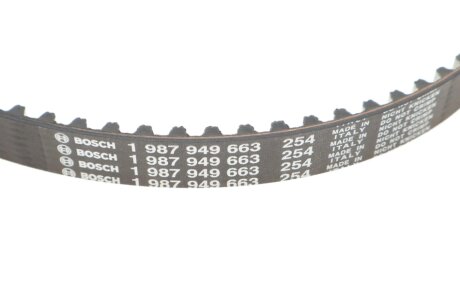 Ремень зубчатый Z=82 LANDROVER 2,7D 04-, JAGUAR S-Type, XF, XJ 2,7D 04-. bosch 1987949663