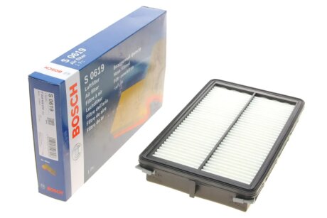 Повітряний фільтр bosch F026400619 на Киа Соренто прайм