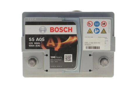Автомобильный аккумулятор 12 вольт bosch DSC0092S5A050