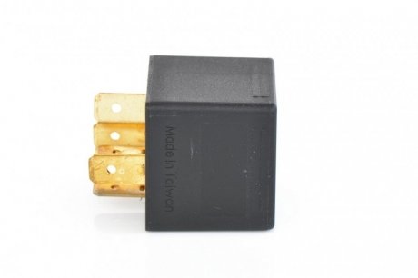 Реле 12 V 30 A bosch 0986AH0251