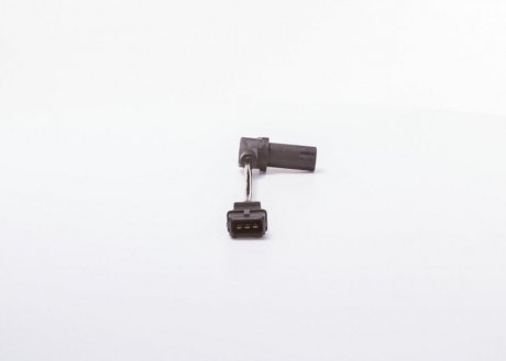 Датчик числа оборотов bosch 0281002509