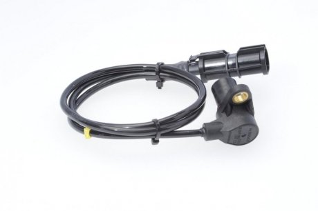 Датчик числа оборотов bosch 0281002599