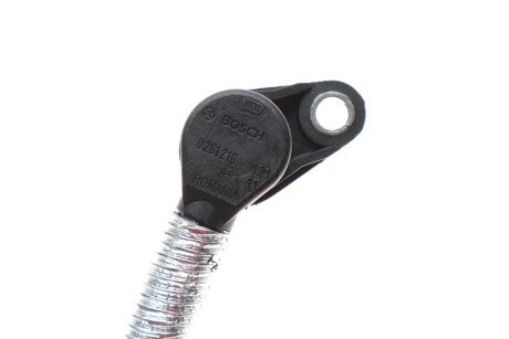 Датчик оборотов двигателя bosch 0261210131