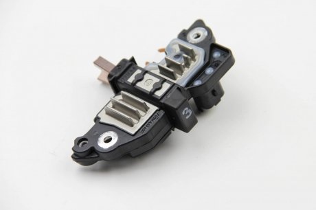 Реле-регулятор напруги генератора bosch F00MA45237