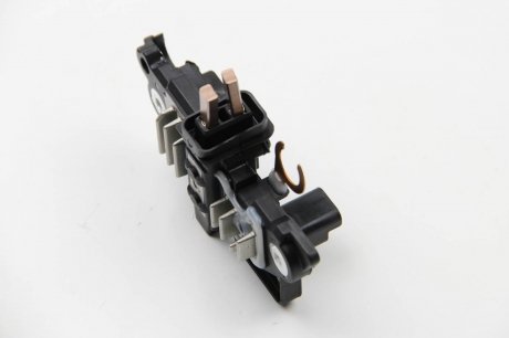 Реле-регулятор напруги генератора bosch F00MA45237