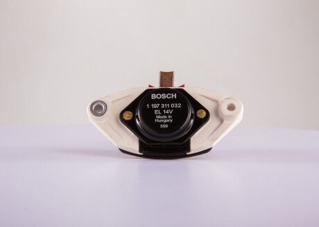Реле-регулятор напряжения генератора bosch 1197311032