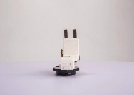 Реле-регулятор напруги генератора bosch 1197311212