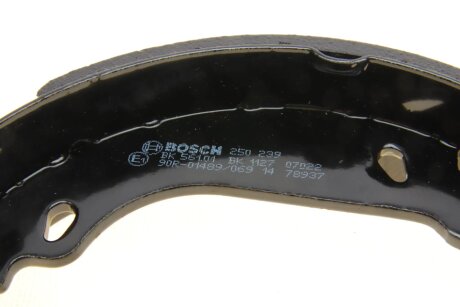 Колодки ручного (стоячого) гальма bosch 0986487556