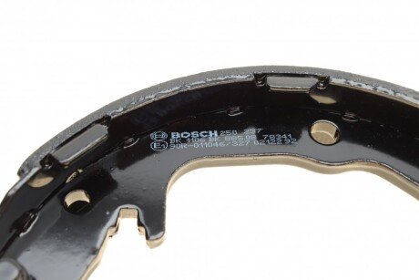 Колодки ручного (стоячого) тормоза bosch 0986487766