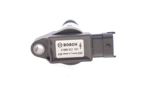 Котушка запалювання bosch 0986221101