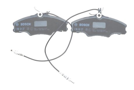 Передні тормозні (гальмівні) колодки bosch 0986424227