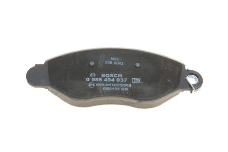 Передні тормозні (гальмівні) колодки bosch 0986494037