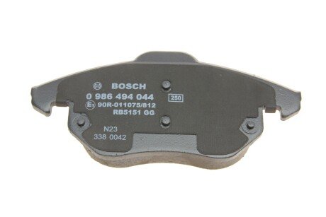 Передние тормозные колодки bosch 0986494044