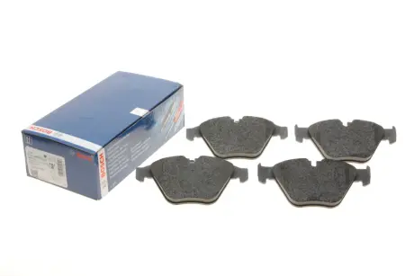 Передние тормозные колодки bosch 0 986 495 082