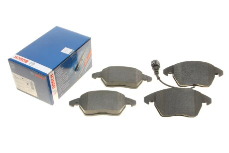 Передні тормозні (гальмівні) колодки bosch 0986495412 на Шкода Суперб 2
