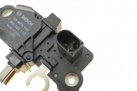 Реле-регулятор напруги генератора bosch 1986AE0113