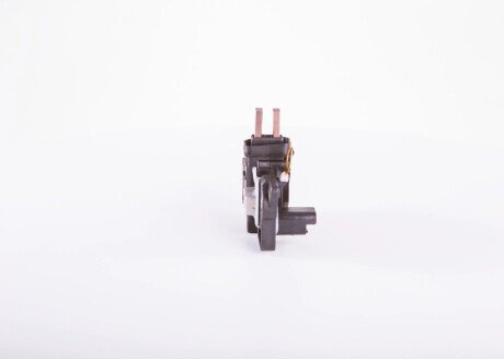 Реле-регулятор напруги генератора bosch F00MA45234