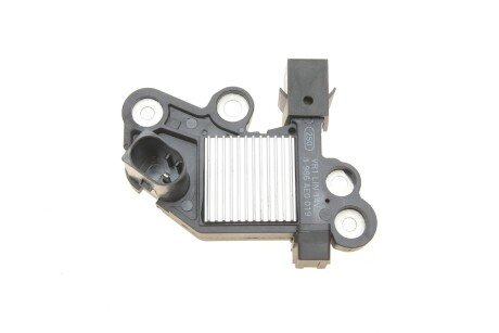 Реле-регулятор напруги генератора bosch 1986AE0019