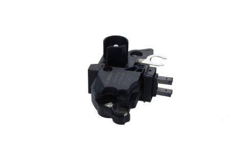 Реле-регулятор напруги генератора bosch 1986AE0060