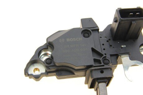 Реле-регулятор напруги генератора bosch 1986AE0094