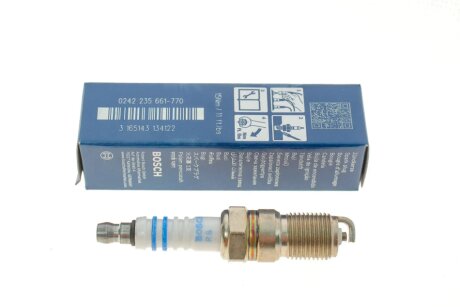 Свеча зажигания bosch 0242235661