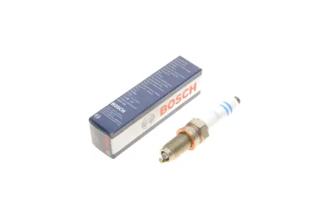 Свеча зажигания Y 5 KPP 332 S bosch 0241145523 Фольксваген Гольф 6