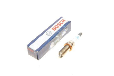 Свічка запалювання bosch 0 242 140 565 на Рено Гранд сценик 3