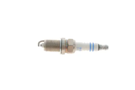 Свічка запалювання Toyota Avensis/Corolla/Yaris 1.3-1.8 97- bosch 0242236541
