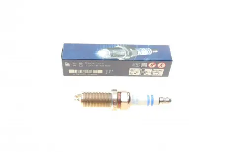 Свічка запалювання Toyota Land Cruiser TY 3GRFE/1/3URFE/2TRFE 06- bosch 0 242 236 593