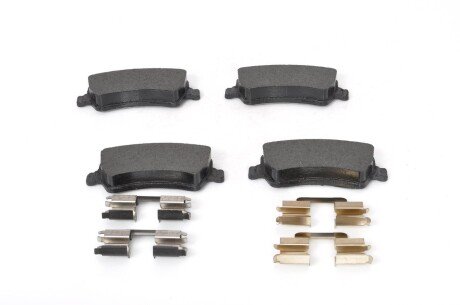 Тормозні (гальмівні) колодки bosch 0986494641