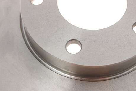 Вентилируемый тормозной диск bosch 0986479179