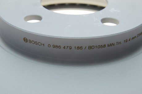 Вентильований гальмівний диск bosch 0986479186