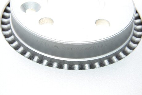 Вентилируемый тормозной диск bosch 0986479C19