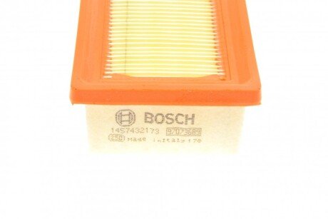 Воздушный фильтр двигателя bosch 1457432173