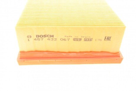 Воздушный фильтр двигателя bosch 1457433067