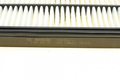 Воздушный фильтр двигателя bosch 1987429151