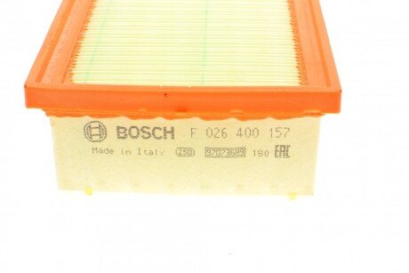 Воздушный фильтр двигателя bosch F026400157