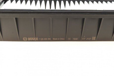 Воздушный фильтр двигателя bosch F026400200