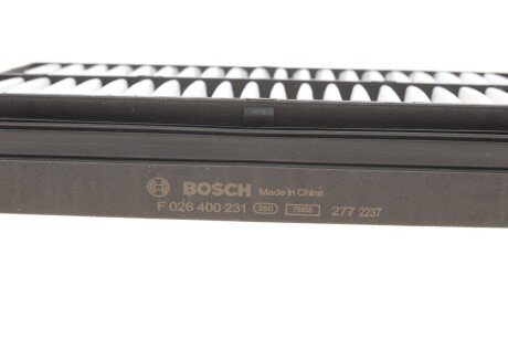 Воздушный фильтр двигателя bosch F 026 400 231