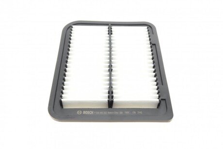 Воздушный фильтр двигателя bosch F026400353