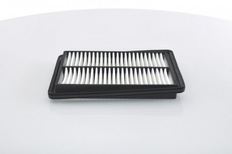 Воздушный фильтр двигателя bosch F026400465