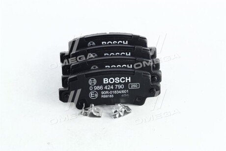 Задні тормозні (гальмівні) колодки bosch 0 986 424 790 на Тойота Королла е120