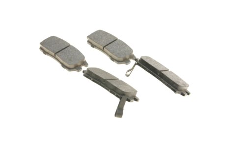 Задние тормозные колодки bosch 0986461768