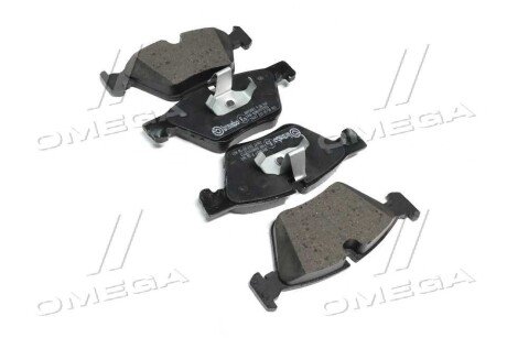 Передние тормозные колодки brembo P06060 на Бмв F10