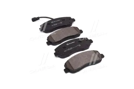 Передні тормозні (гальмівні) колодки Brembo P68062