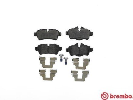 Задні тормозні (гальмівні) колодки brembo P06052