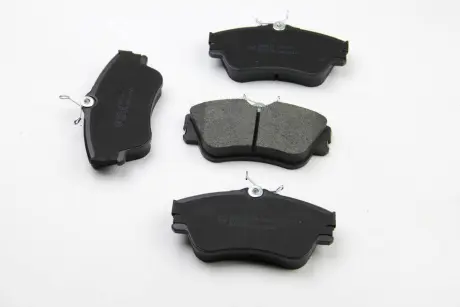 Передні тормозні (гальмівні) колодки Bremsi BP2625